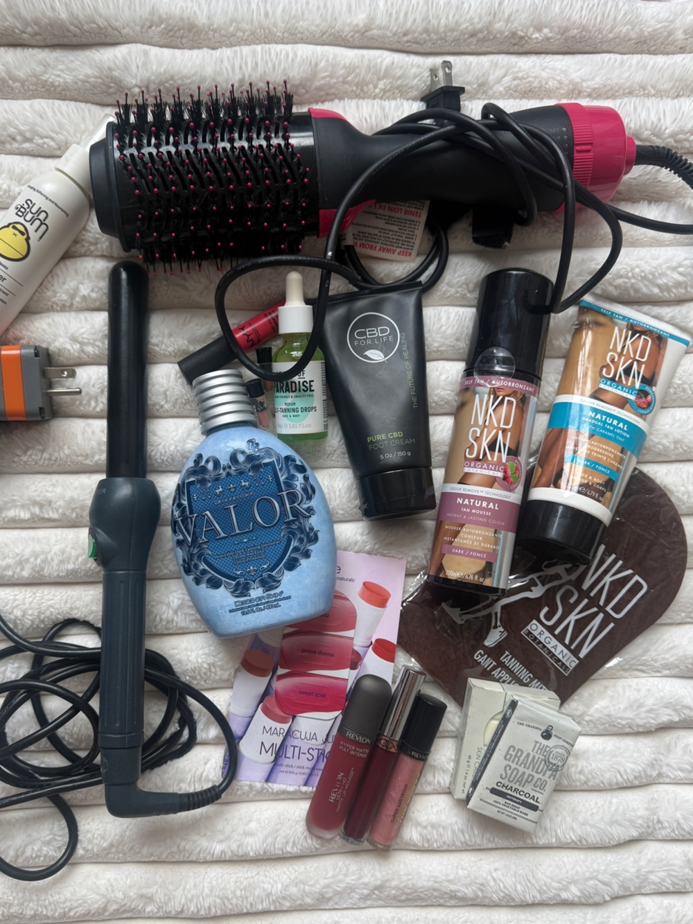 Beauty bundle #1 (hair dryer, straightener, tanning lotions, makeup, lotions….
